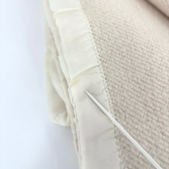 Vintage Faribo Full Queen Beige Satin Trim Waffle Weave Wool Acrylic Blanket - Picture 7 of 8